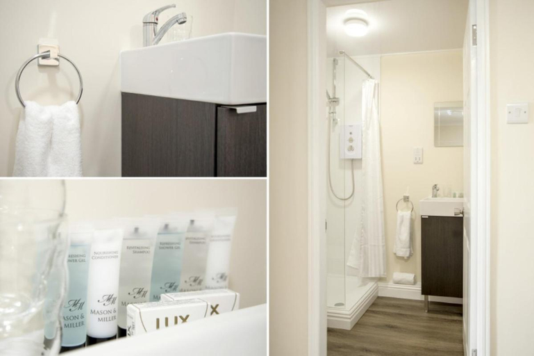 Bathroom 3, The Fir Tree Country Hotel, Durham