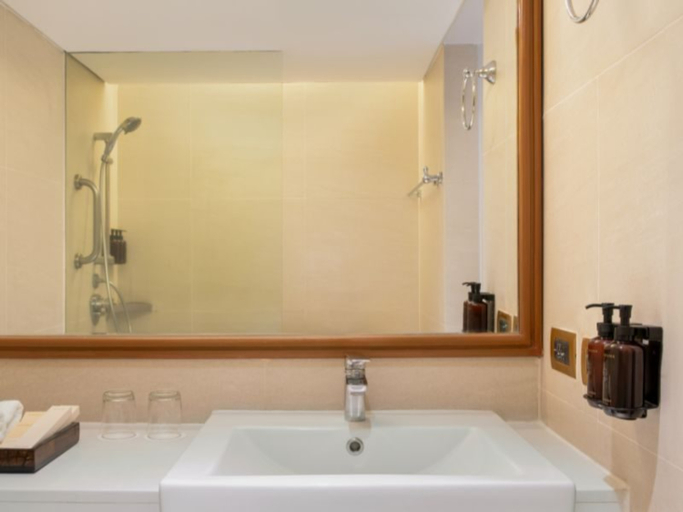 Bathroom 5, Dusit Thani Manila, Makati City