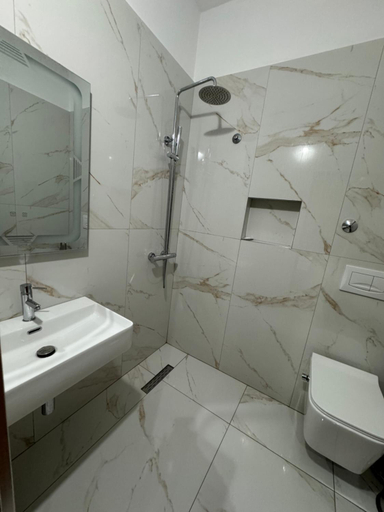 Bathroom 4, Hotel Kaloshi, Tiranës