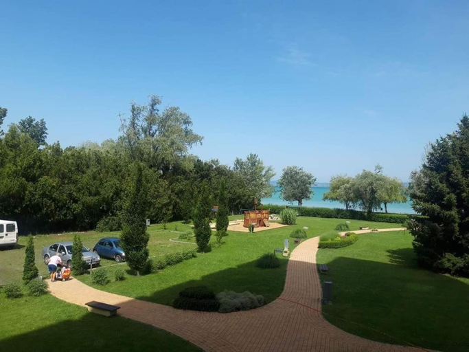 Others 3, KR Apartman Siofok, Siófok