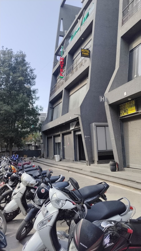 Exterior & Views 2, Hotel Paris Plaza, Ahmadabad