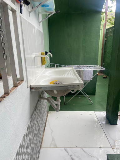 Bathroom 2, Cantinho do amor, Vitoria