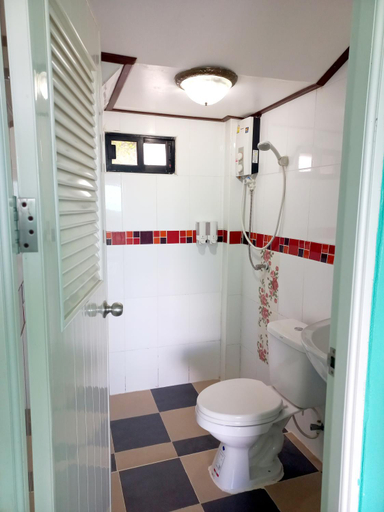 Bathroom 3, Oceanviewresort, Koh Si Chang
