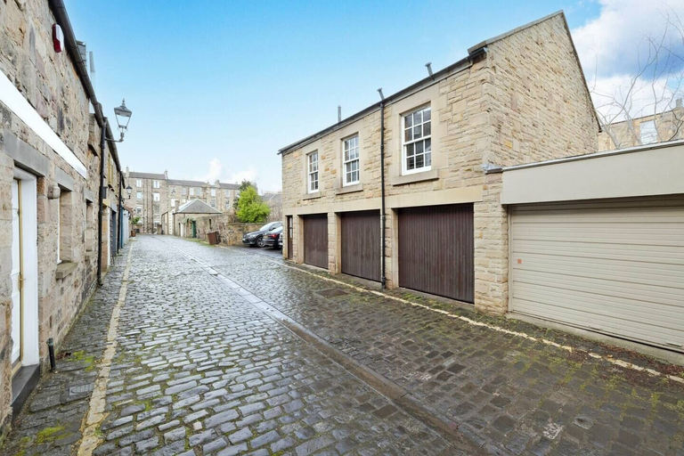 Exterior & Views, Bright&Cosy Flat near Scottish Gallery, Edinburgh