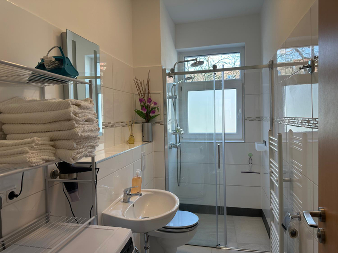 4, 3 room apartment center east, Leipzig