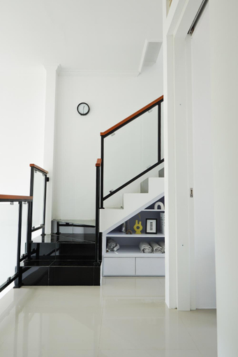 Dining Room 17