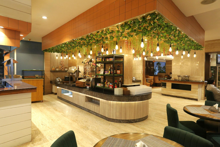 Food & Drinks 4, Klyde Grand Delhi NCR, Gautam Buddha Nagar
