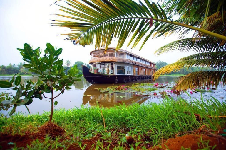 Others 3, Whispering Waters Houseboat, Alappuzha