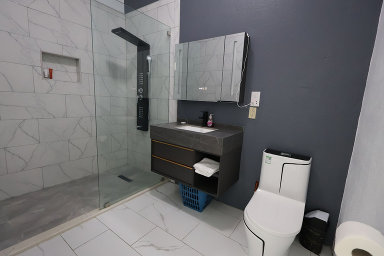 Bathroom, Pàris Villas Modern Suite