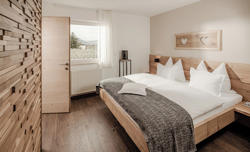 Bedroom 3, Amolaris Garden Lodges & Guesthouse, Bolzano
