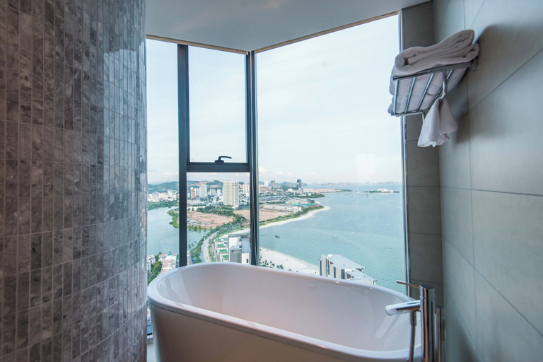 Bathroom 4, A La Carte Ha Long Residence, Hạ Long