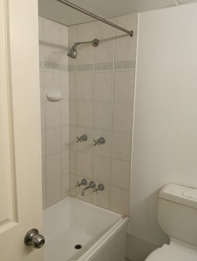Bathroom 5, Bayswater Motel, Tweed Heads