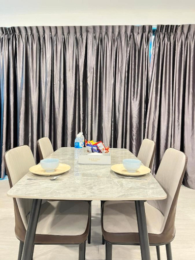 Dining Room 6