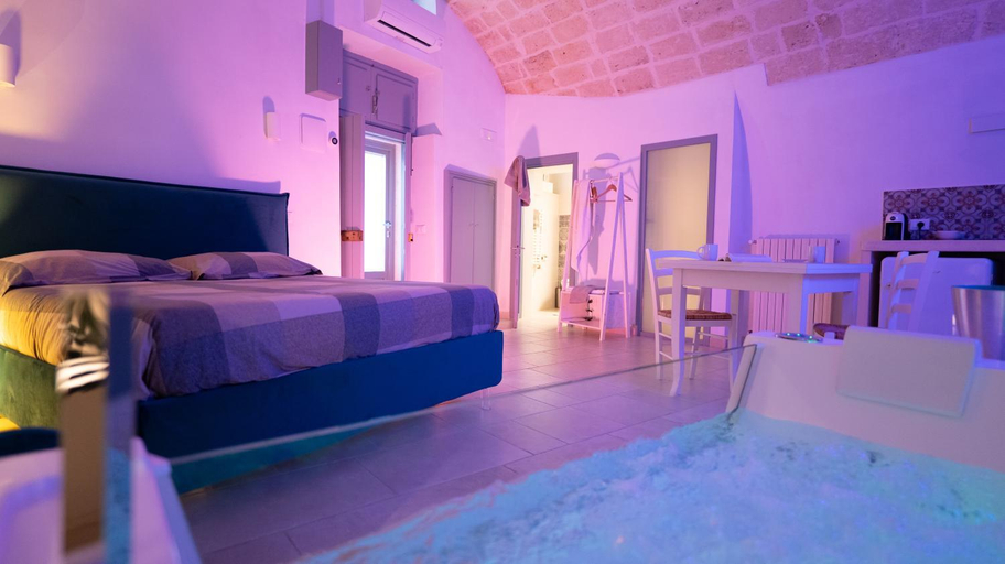 Others 5, Suite al 10, Brindisi