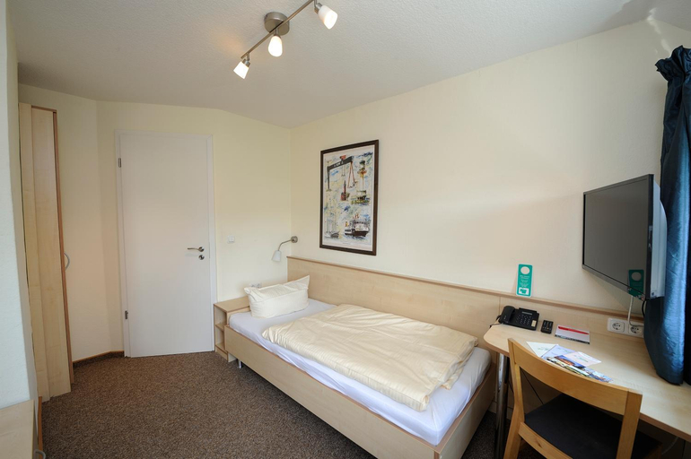 Bedroom 2, Gastehaus Sudheide, Celle