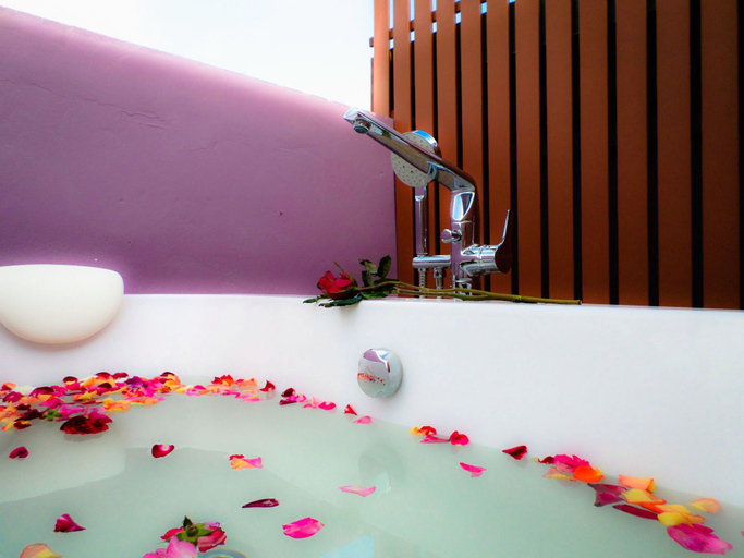 Bathroom, Behind The Scene Hotel Club, Ko Samui