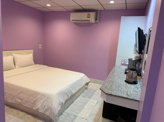 Bedroom 13