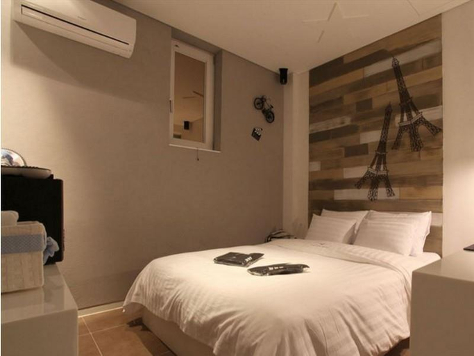 Bedroom 4, Nine Star Hotel, Seodaemun