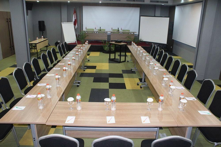 Business Facilities 25