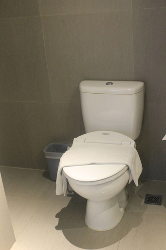 Bathroom 9