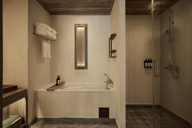 Bathroom 7