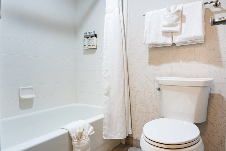 Bathroom 20