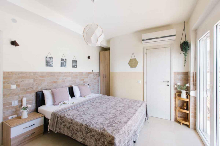 Bedroom 2, Mahakala Center