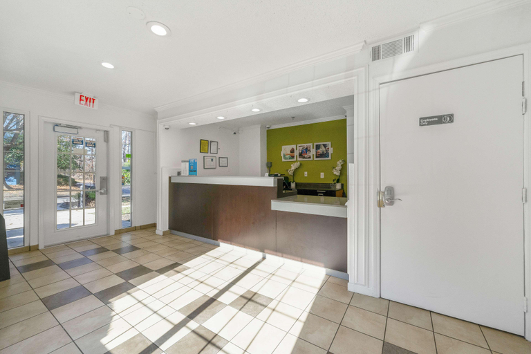 Public Area 3, Studio 6 Extended Stay Tucker GA Atlanta Northlake, DeKalb