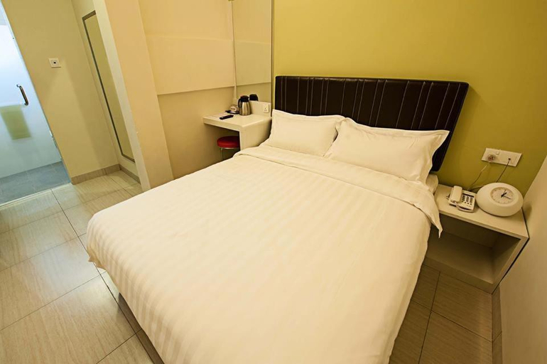 Seven Hotel, Putatan