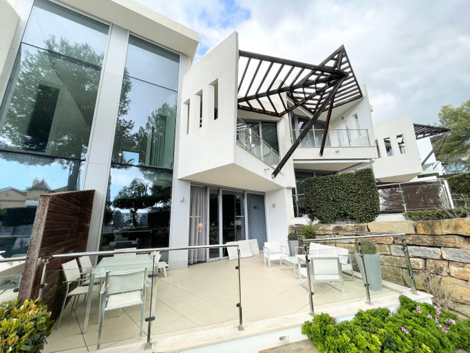 2, Modern villa in gated complex Sierra Blanca Marbella, Málaga