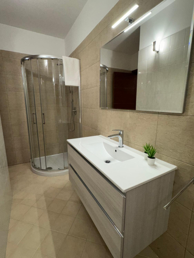 Bathroom 3, Maison Dante, Benevento