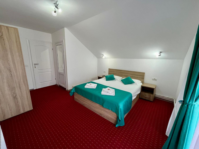 Bedroom 2, Milea's Guesthouse, Bran