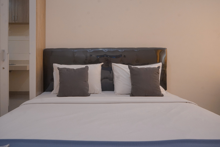 Convenient Studio Apartment at B Residence By Travelio, Tangerang
