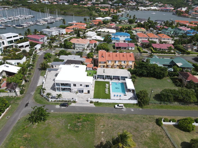 Exterior & Views 2, PÀRIS Business