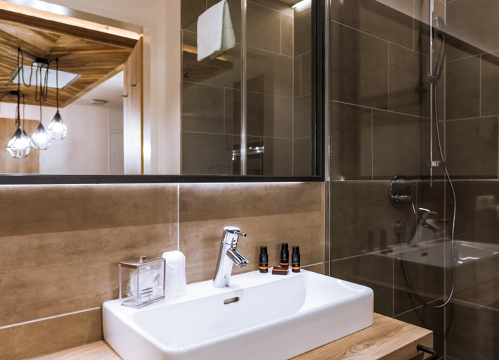 Bathroom 5