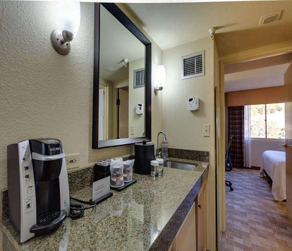 Bedroom 3, Embassy Suites by Hilton San Rafael at Marin Center, Marin
