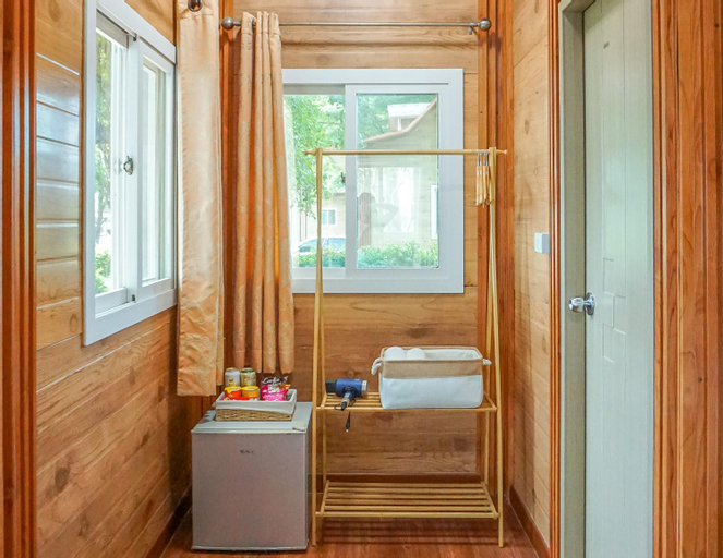 Bathroom 11