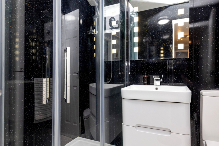 Bathroom 3, Beautiful House with Garden in Pitlochry, Perthshire and Kinross