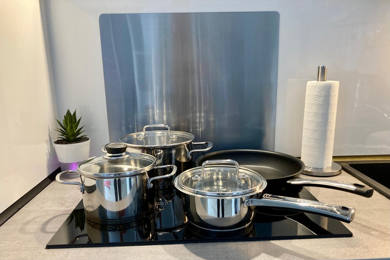 Others 2, Living at Saarpartments -Adults Only- Business & Holiday Apartments with Netflix for Long- and Short, Regionalverband Saarbrücken
