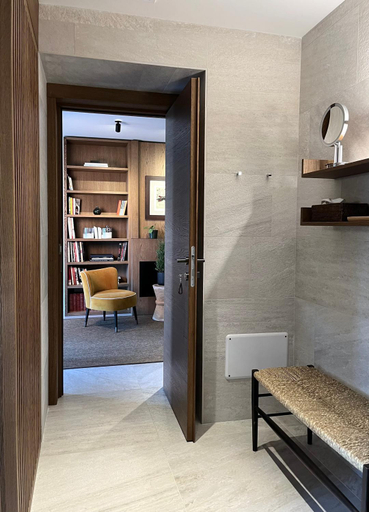Bedroom 2, The Iconic Lodge, Como