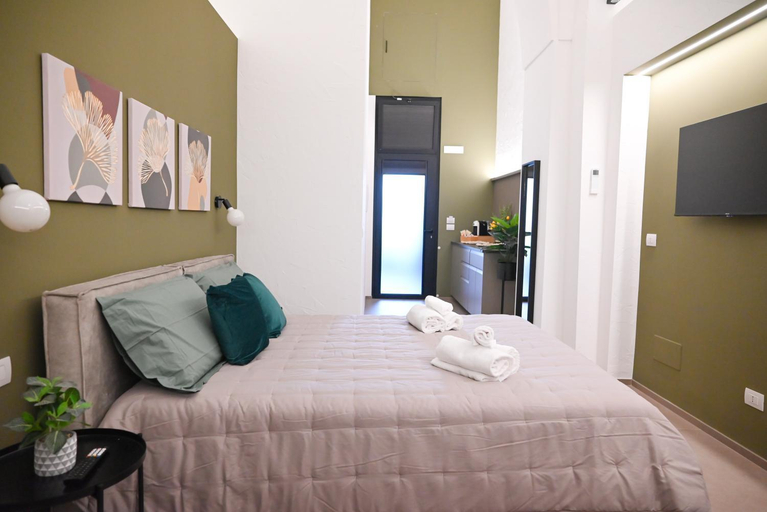 Others 2, Dimora Minelli Suites, Bari