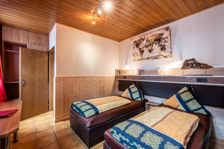 Bedroom 12
