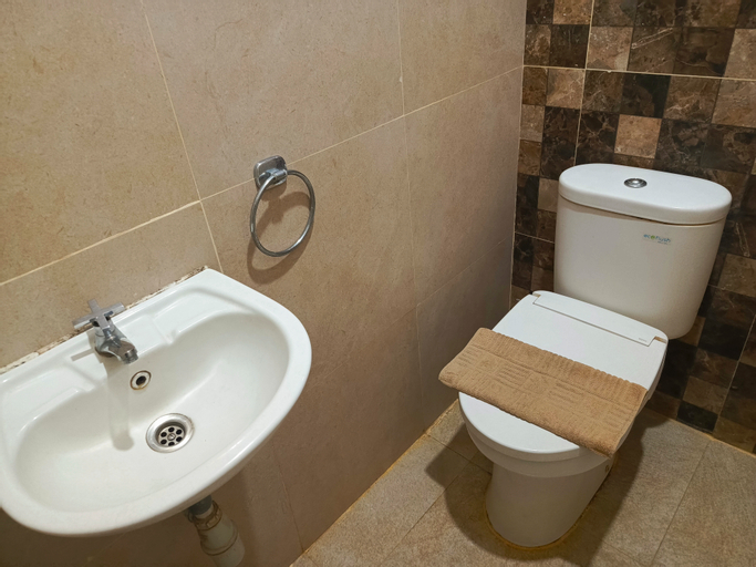 Bathroom 4
