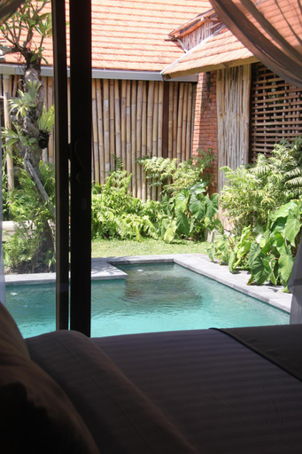 Swimming Pool 10