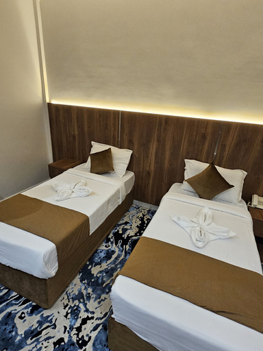 Bedroom 2, Abeer Al Azizia Hotel, Makkah
