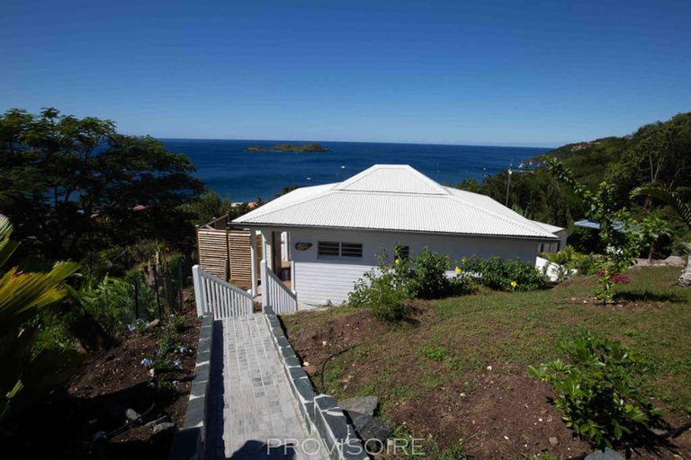 Others 3, Sunset Lodge, Bouillante
