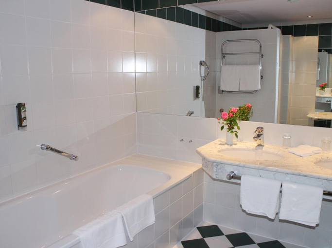 Bathroom 6