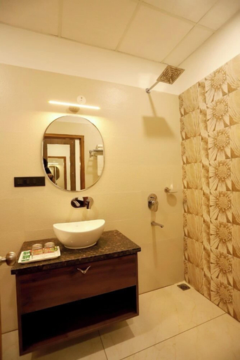 Bathroom 3, Hotel Dhingra Inn, Rewari
