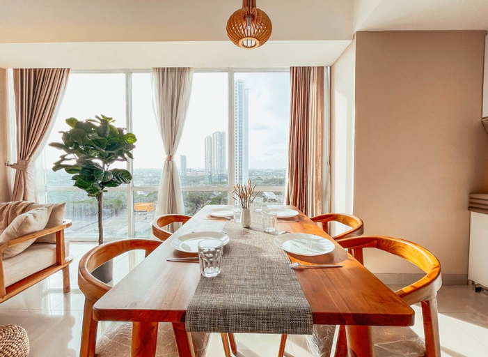 Dining Room 8