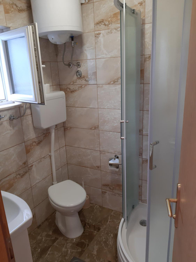 Others 4, Apartmani Josip, Ston